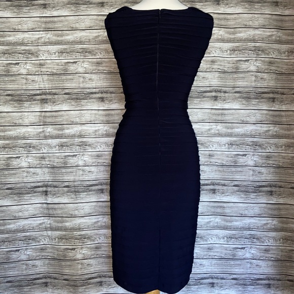 ADRIANNA PAPELL Blue Striped Bodycon Dress Size 6 - Picture 5 of 7